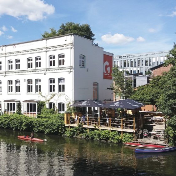 Das Goldbekhaus vom Wasser aus fotografiert